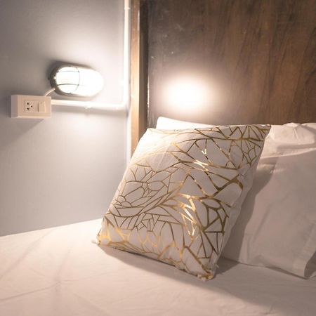 Guyasuka X Suthisarn Bangkok Ngoại thất bức ảnh