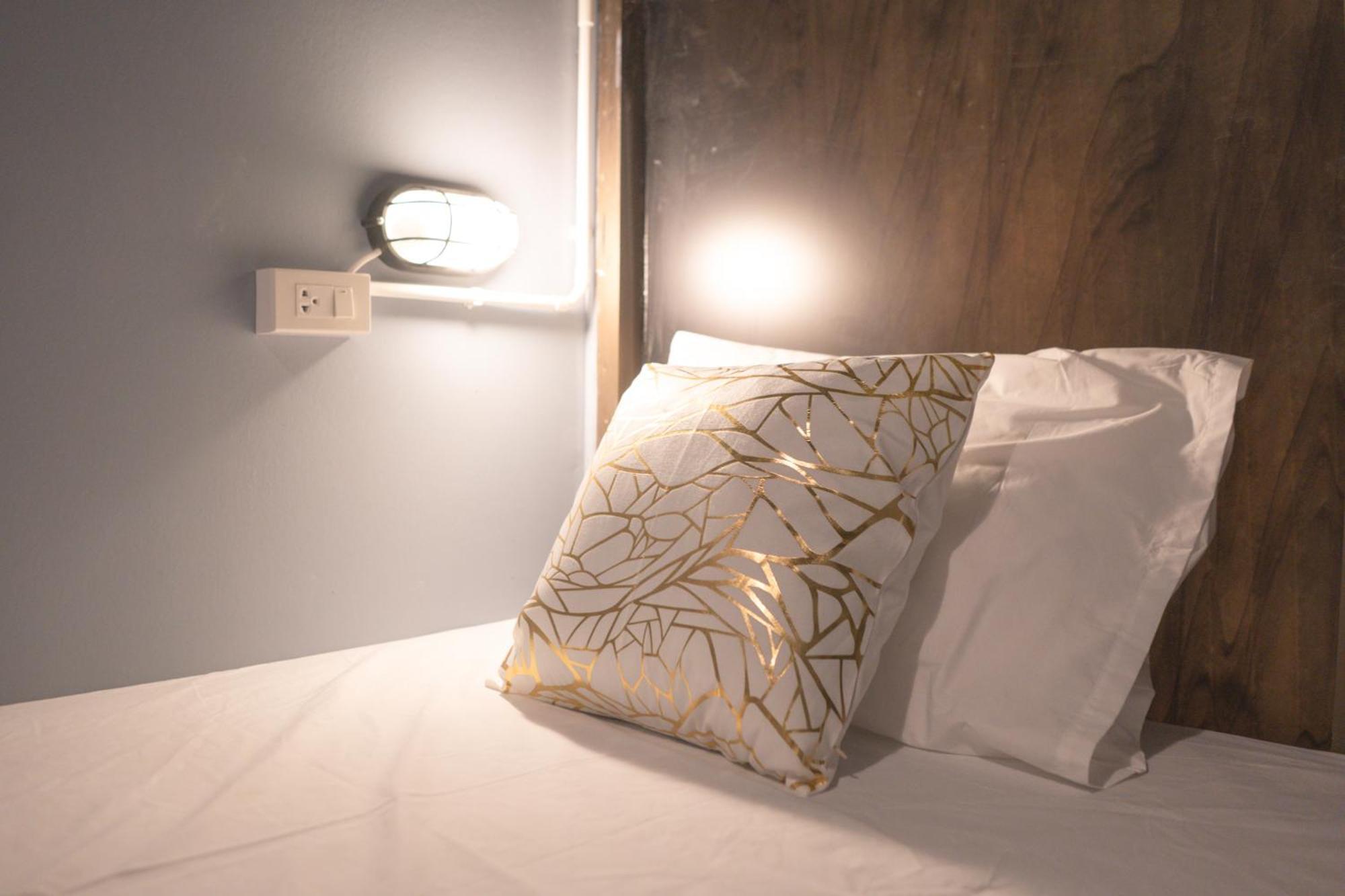 Guyasuka X Suthisarn Bangkok Ngoại thất bức ảnh